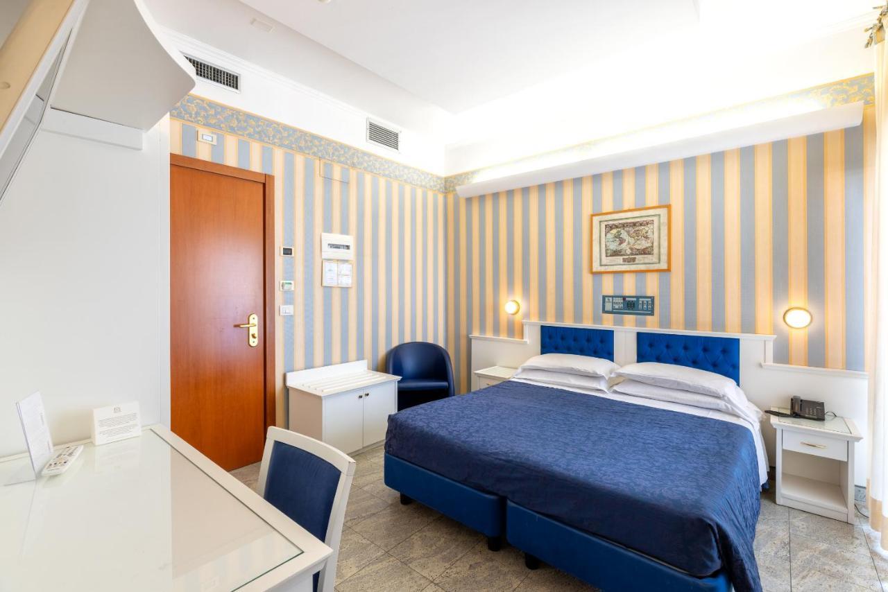 Hotel Feldberg Риччоне Экстерьер фото
